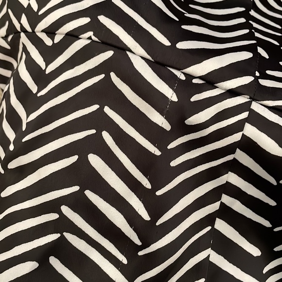 BCBGeneration Black and White  Patterned Chevron Strapless Dress - Picture 4 of 4